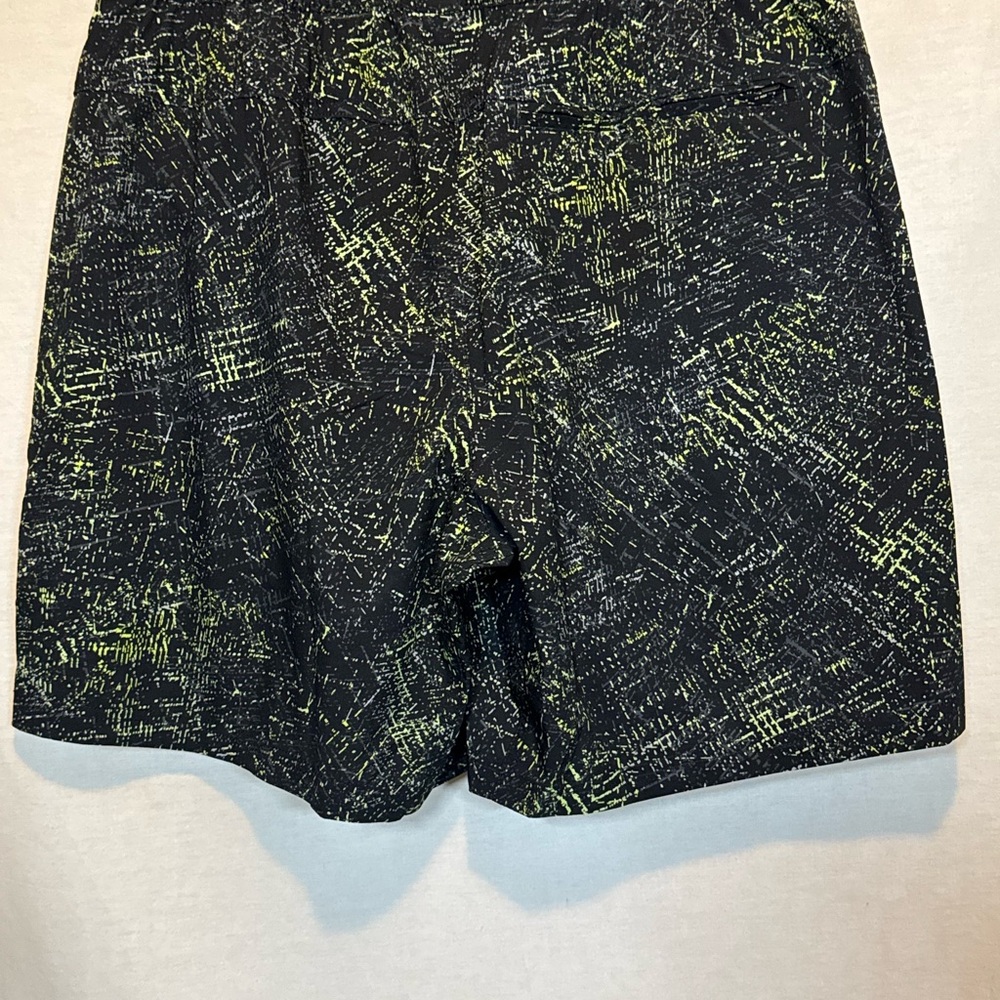 G-126 Men’s George NWT Black & Green Elastic Waist Lined Swim Trunks Size 32/34 - Picture 8 of 15